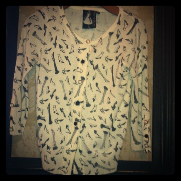 🔴SOLD🔴Adorable Cream Cardigan