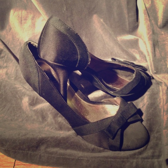 Black low heels
