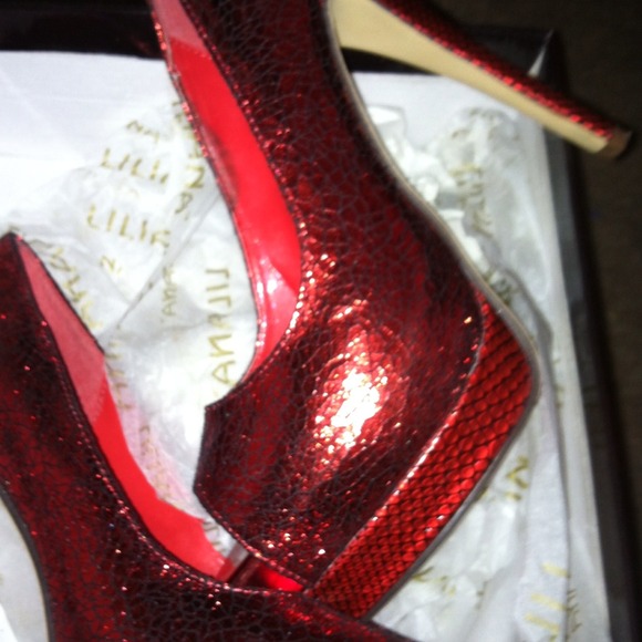 Sexy Metallic Red Peep toes