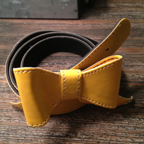 yellow bow belt