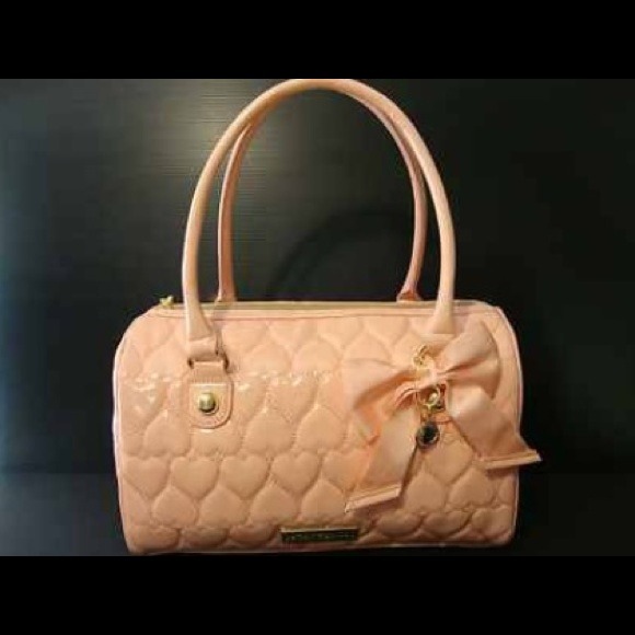 📛SOLD📛 Betsey Johnson "speedy" handbag - Picture 1 of 2