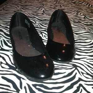 Patent leather flats