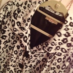 🐼Black & White Swing Jacket