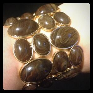 Brown and cream swirl bracelet!!