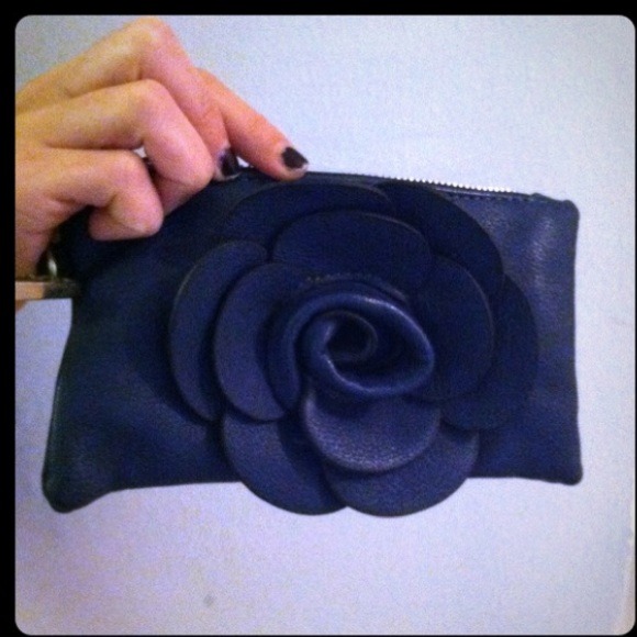 TRADED!!!!! Forever 21 sequin crop sweater - Picture 3 of 4