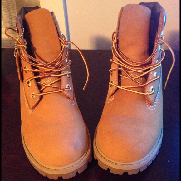 ✨REDUCED!!!! 🎀👢Chestnut Timberland Boots👢🎀