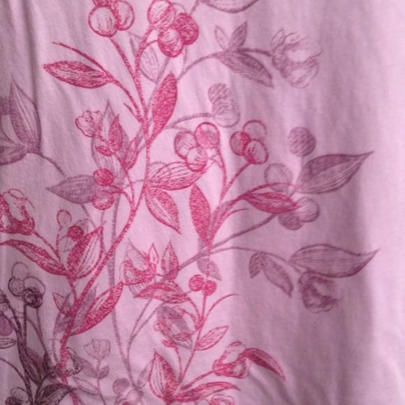 V neck t-shirt - Picture 2 of 3