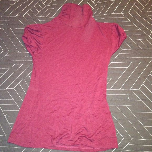 Small maroon short sleeve turtleneck