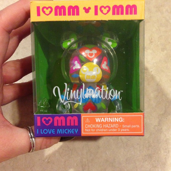 Super cute Vinylmation!!