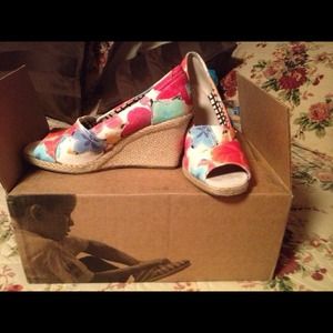 Toms wedge size 7 shoes...
