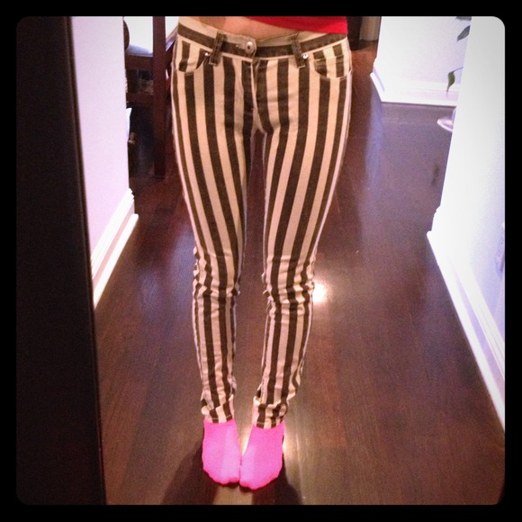 REDUCED Vertical Striped Jeans size 25