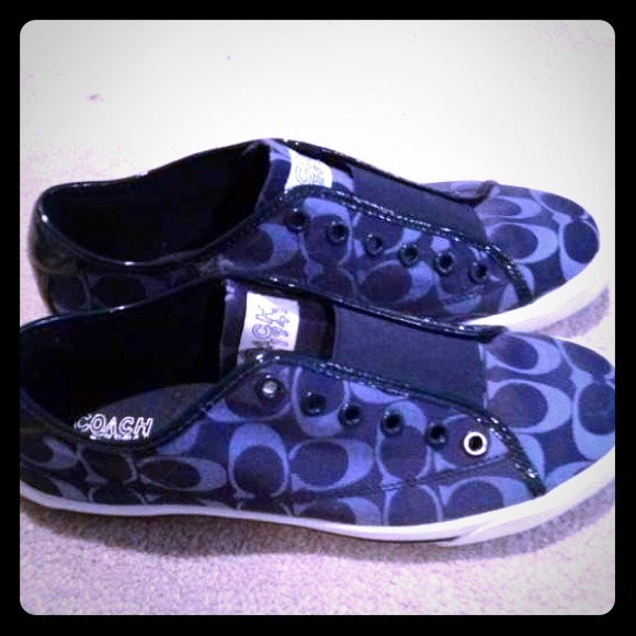 🌼Price reduced -Blue coach shoes