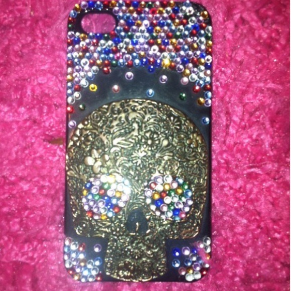 Skull iPhone 4 case