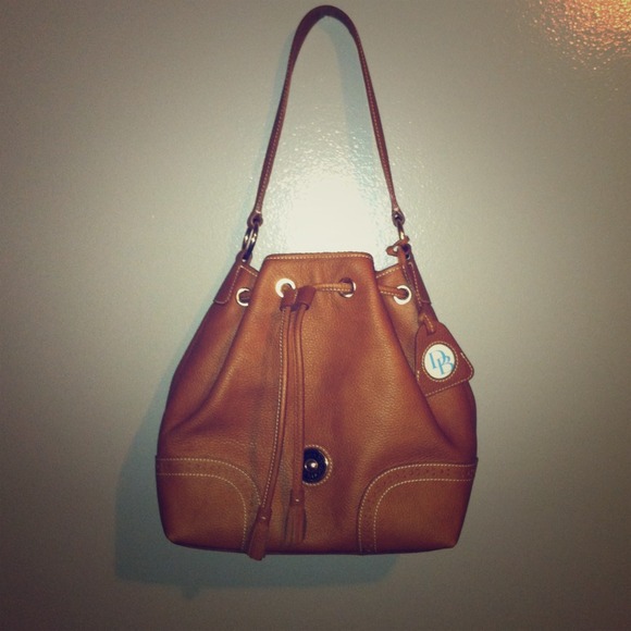 Dooney & Bourke sling bag
