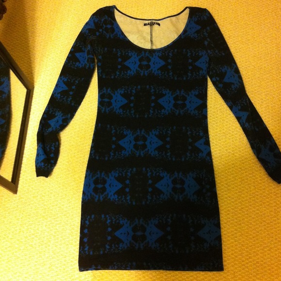 Blue and black Aztec-symboled form fitting dress - Picture 3 of 3