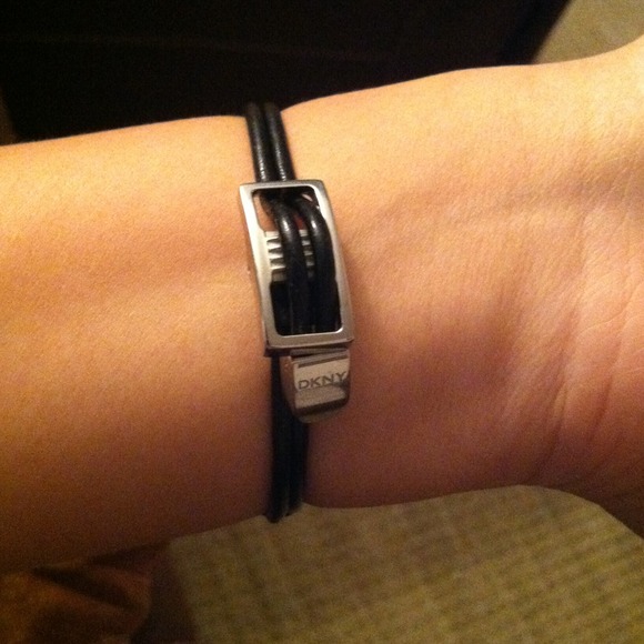 DKNY watch - Picture 2 of 2