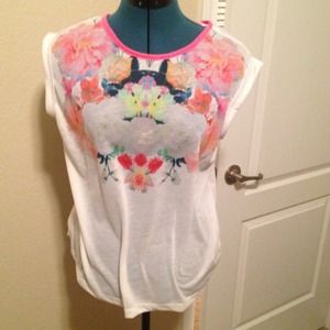 H&M Tops - H&M digital mirror floral tee, sz , fits like M H&M Tops - H&M digital mirror floral tee, sz , fits like M
