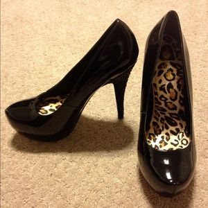 💟Reserved for trade💟Black Studded Heel Pumps