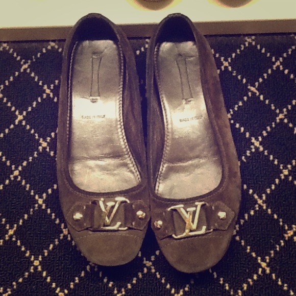 Authentic LV Flats.