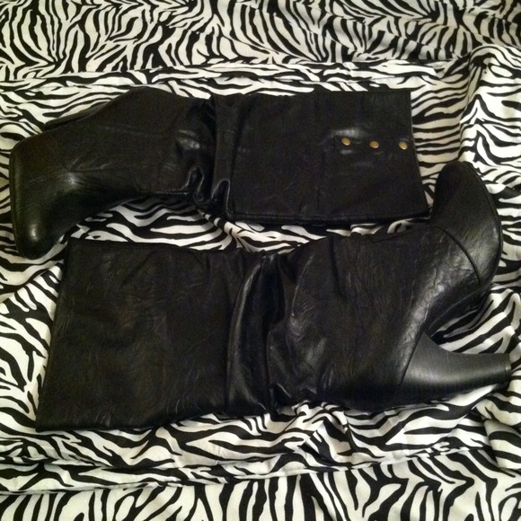 Black Boots& wedge(💰Reserved💰)