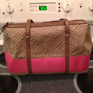 ✂REDUCED✂ Authentic. Coach handbag