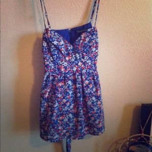 ON HOLD. Floral blue spring time top