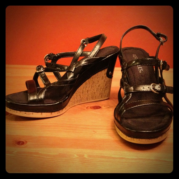 Aerosoles wedges