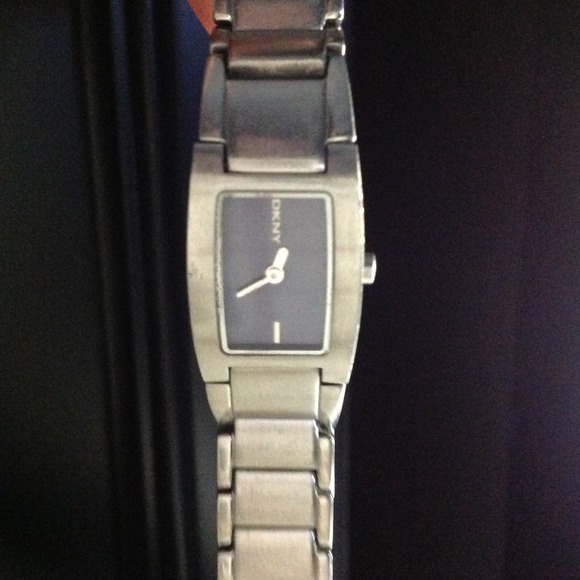 Watch - Picture 2 of 3