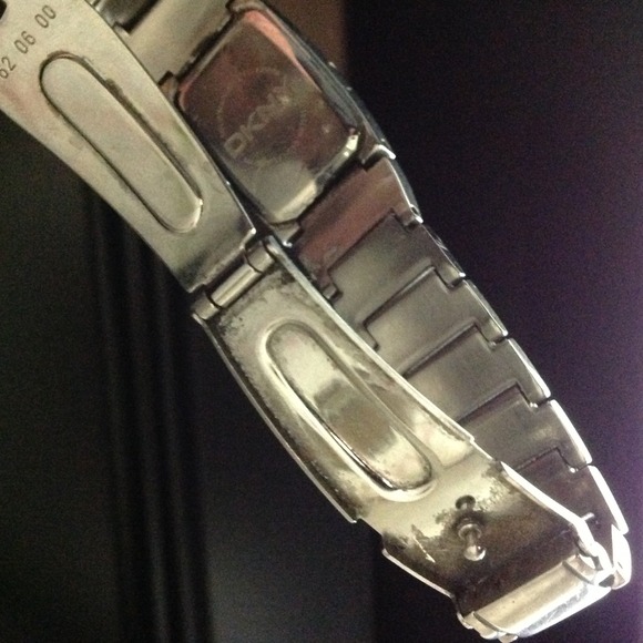 Watch - Picture 3 of 3