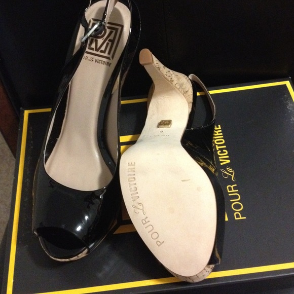 New Pour La Victoire Peep Toe Pump Sz 6 - Picture 2 of 4