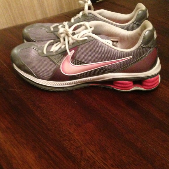 Nike Shox Zip size 9.5