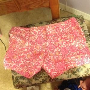 Size 0 Lilly Pulitzer shorts never worn with tags
