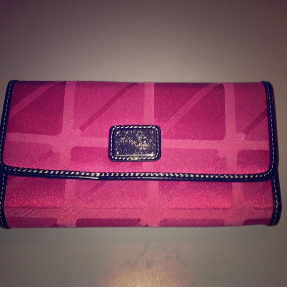 Beautiful NINE&CO. Wallet.
