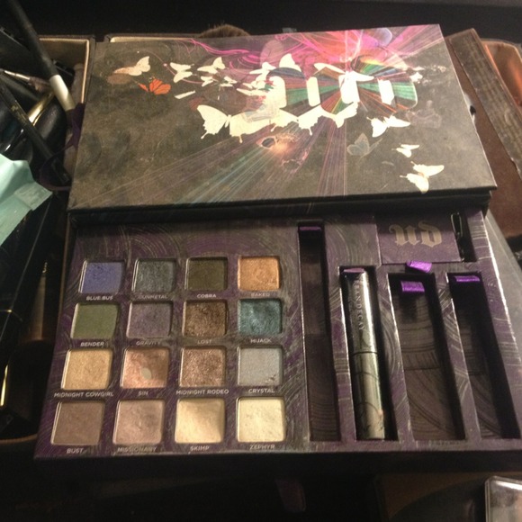 Urban decay book of shadows