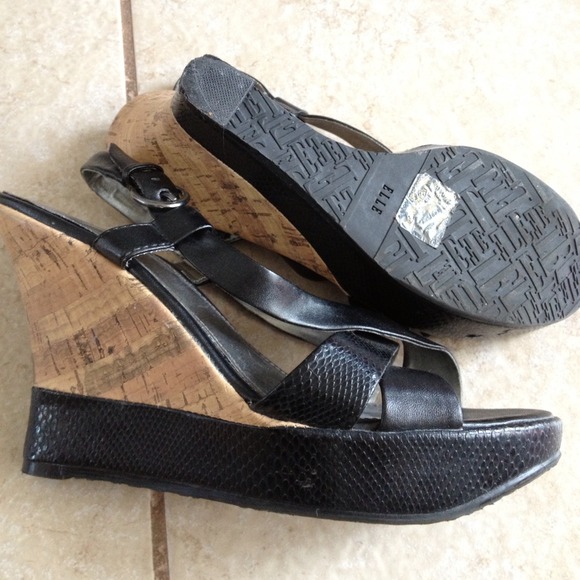 Super Cute mixed materials Heels - Picture 2 of 3