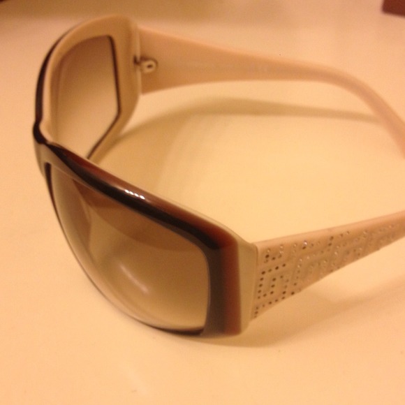 SOLD in bundle | Versace shades - Picture 3 of 4