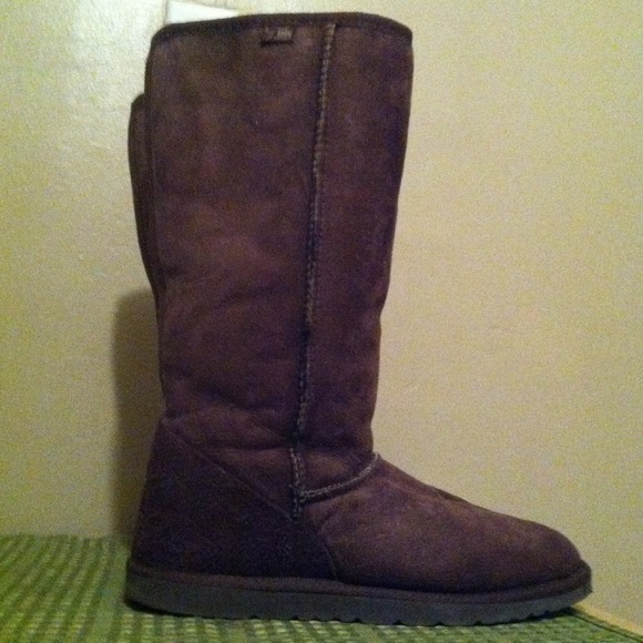 REDUCED!! Tall Dark Brown Ugg just Reduced!!!
