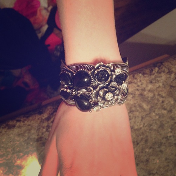 Never worn bracelet!