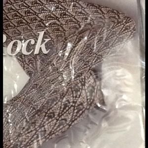 4 pack Fishnet pantyhose