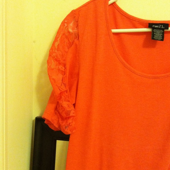 Pink top with lace sleeves. - Picture 2 of 2