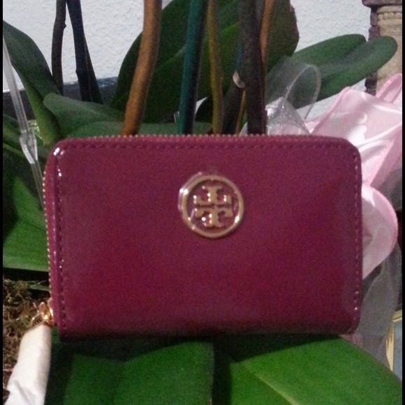 🎉SOLD🎉 Tory Burch credit cards holder - Picture 1 of 4