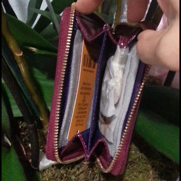 🎉SOLD🎉 Tory Burch credit cards holder - Picture 2 of 4