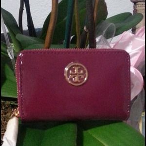 🎉SOLD🎉 Tory Burch credit cards holder