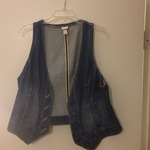 Jean Vest