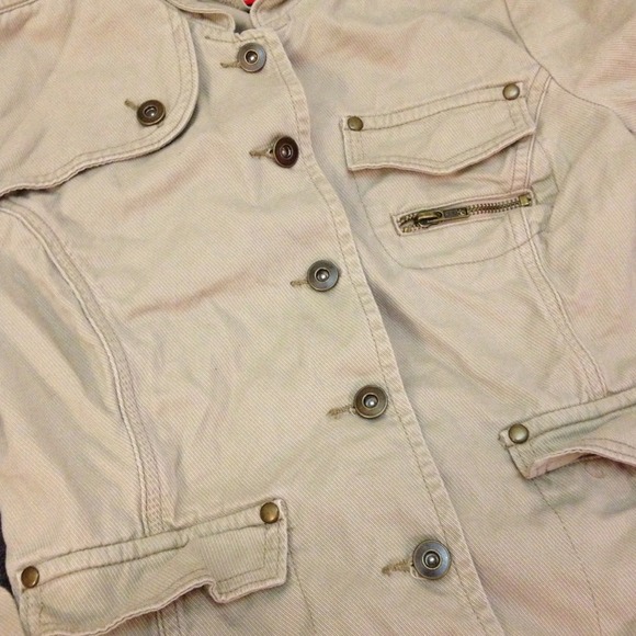 SALE❗ Jacket - Picture 2 of 2