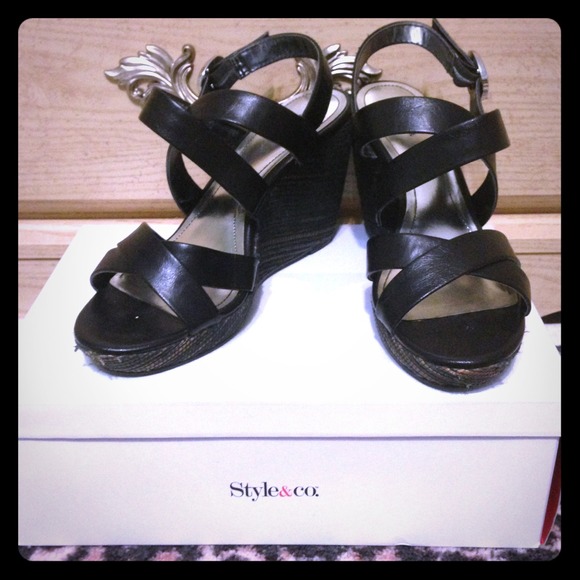 Wedges strap sandals