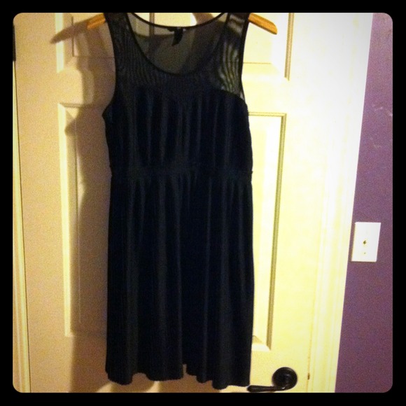 Little black dress - Picture 1 of 4