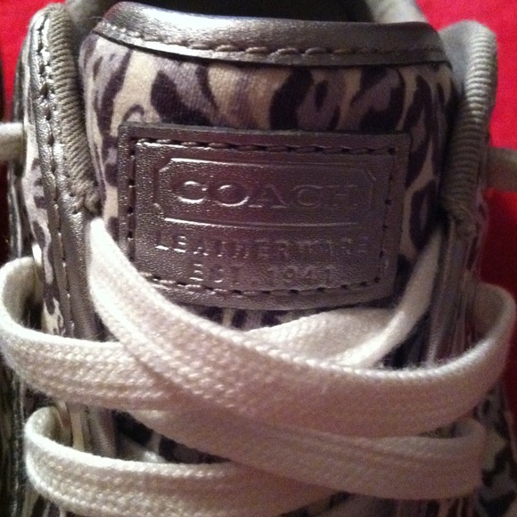 🚫SOLD🚫Auth Coach Cheetah/Animal print sneakers💕 - Picture 2 of 4