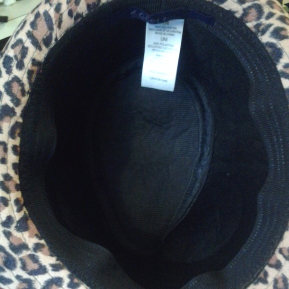 Miley Cyrus print hat
