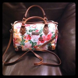 Flower satchel